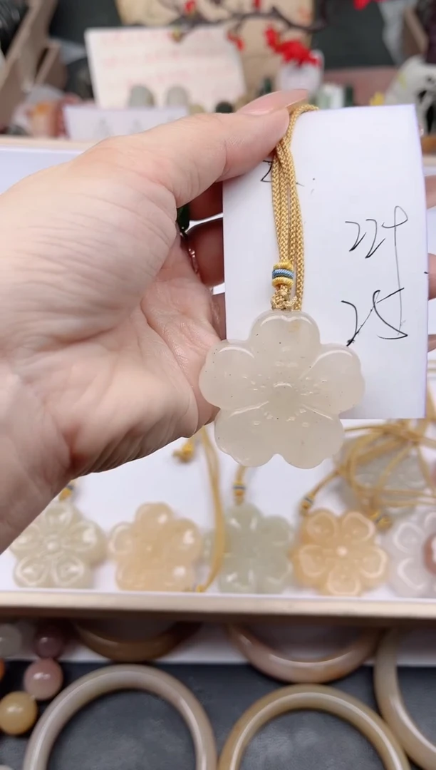 未镶嵌手镯石英质玉229