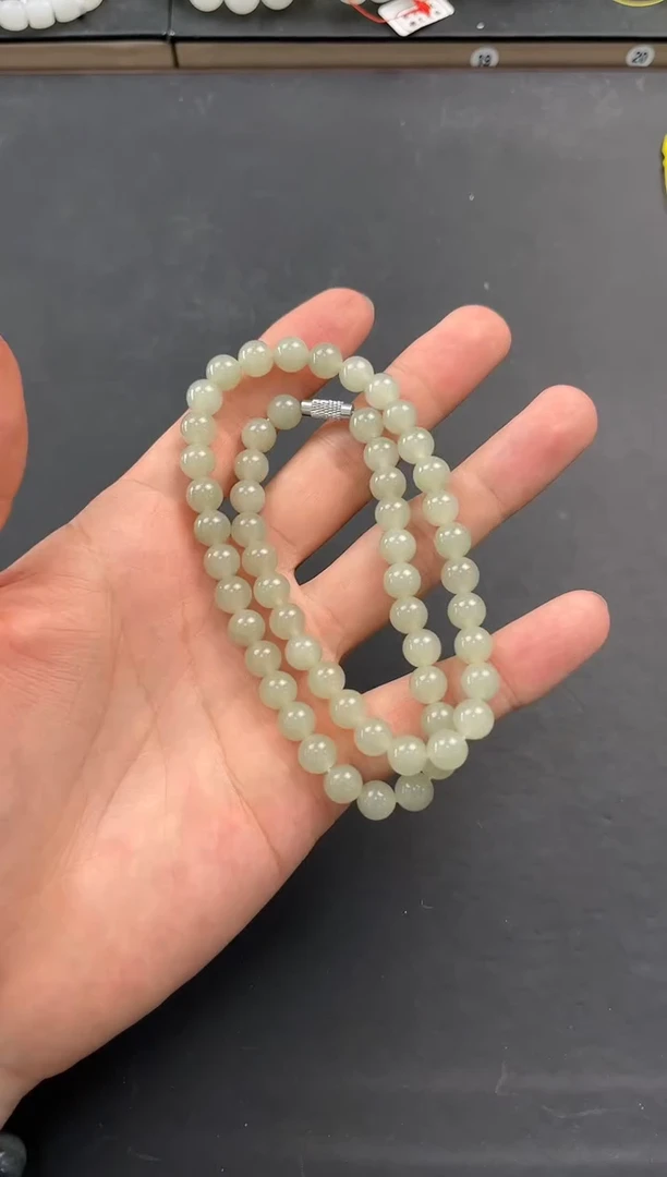 未镶嵌手串和田玉枫****?且末青白妈妈链卡8微色差