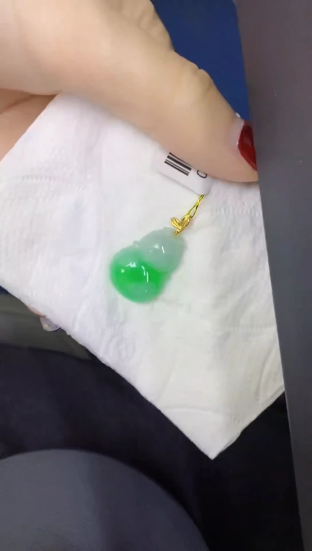 颈饰18K金镶嵌翡翠缅甸天然翡翠A货