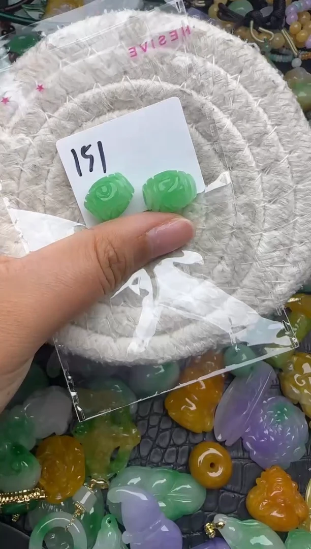 颈饰未镶嵌翡翠缅甸翡翠吊坠