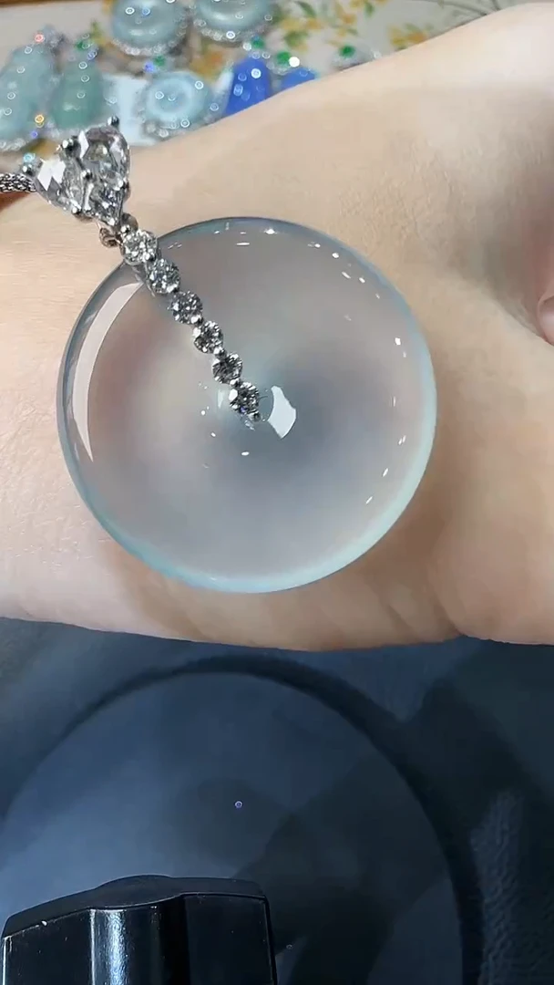 翡翠18K金镶嵌吊坠(不含链)44