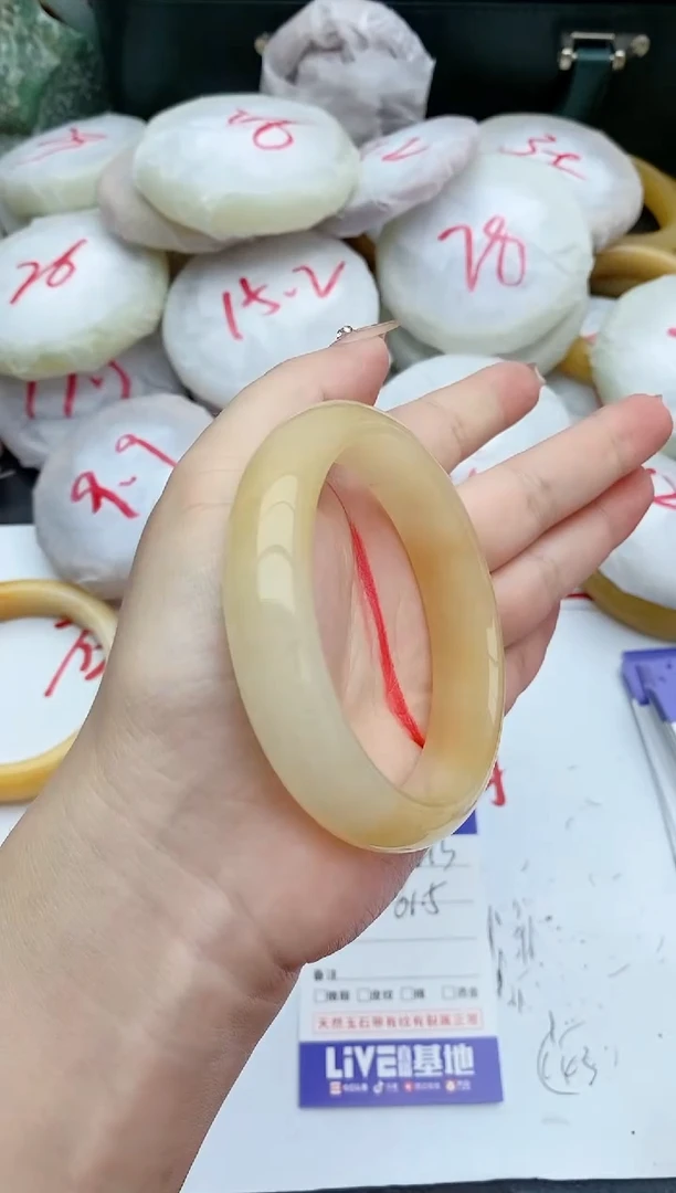 石英质玉手镯未镶嵌213+60/61