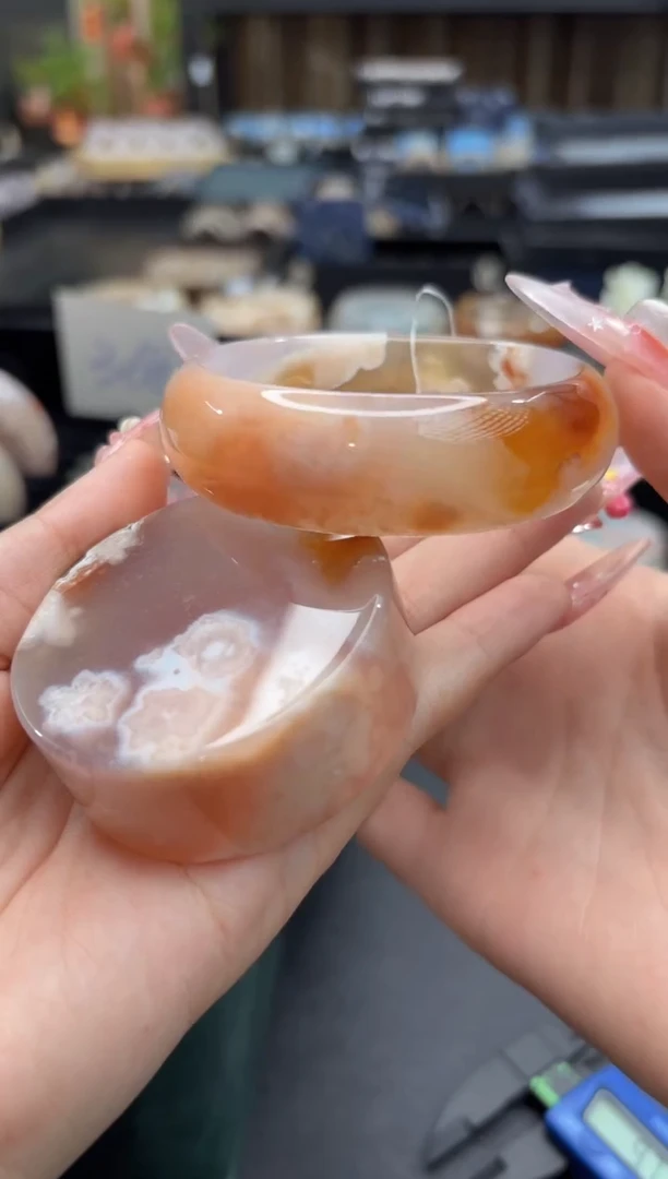 未镶嵌手镯石英质玉180(58圈赠送镯心)