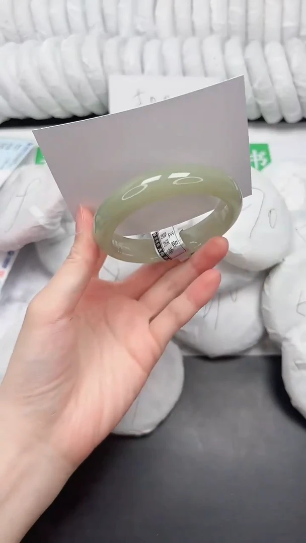 未镶嵌手镯石英质玉90-53.6D