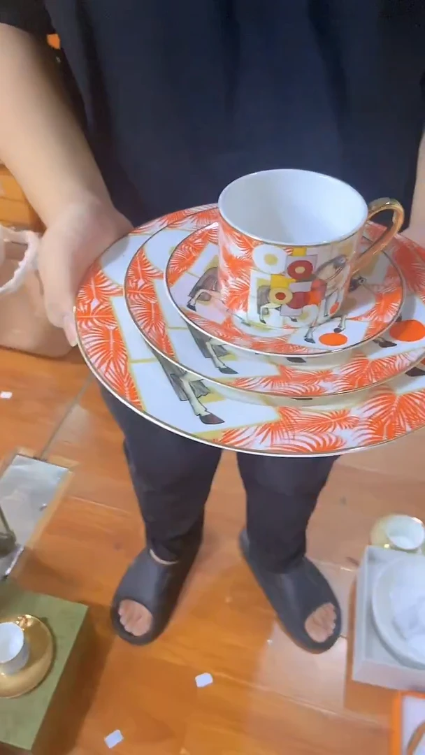 杯鸿辉家品牌瓷器，京东包邮！