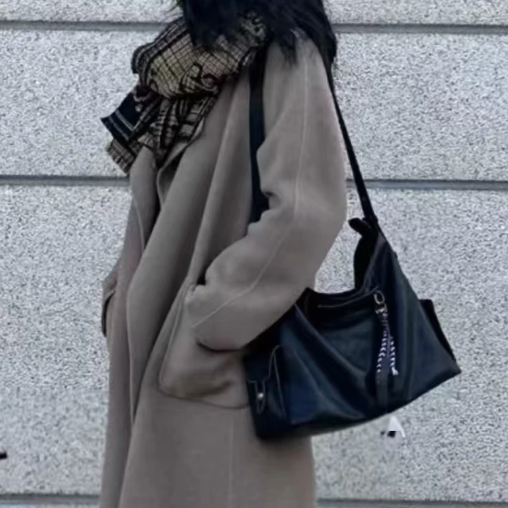 5号链接循迹双肩包休闲包