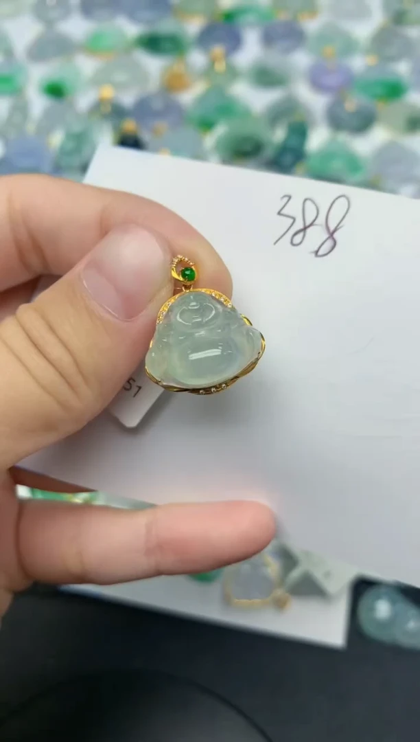 翡翠18K金镶嵌颈饰天然缅甸A货翡翠