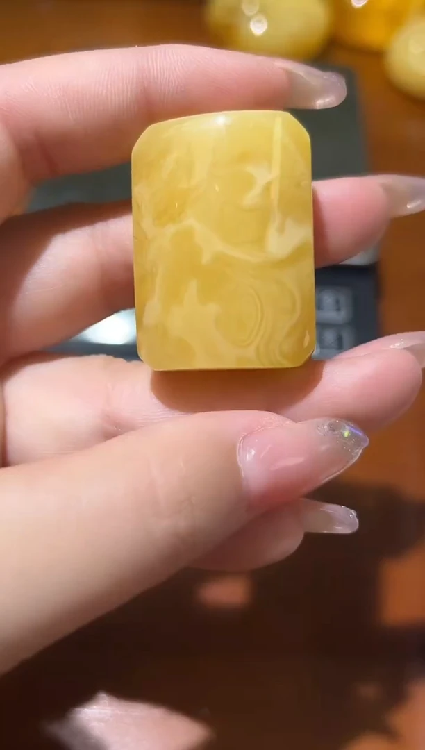 未镶嵌蜜蜡裸石琥珀蜜蜡吊坠