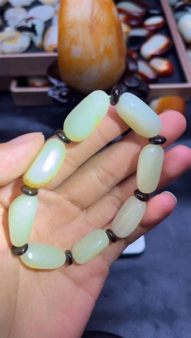 和田玉（子料）未镶嵌挂件YL-TT-8.2-2