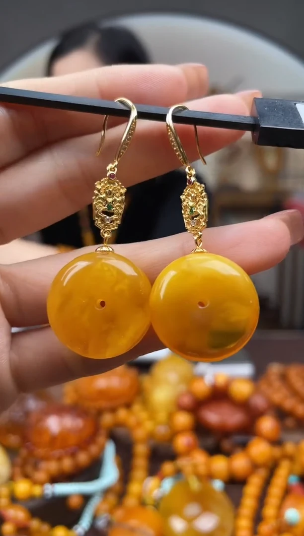 【闪购商品】琥珀裸石未镶嵌（微瑕）首饰 假1赔4 （多样性发货1件