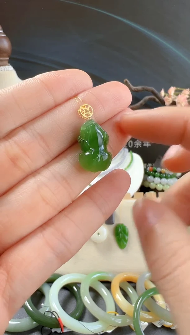 颈饰18K金镶嵌和田玉/支持复检/多样性发一cg