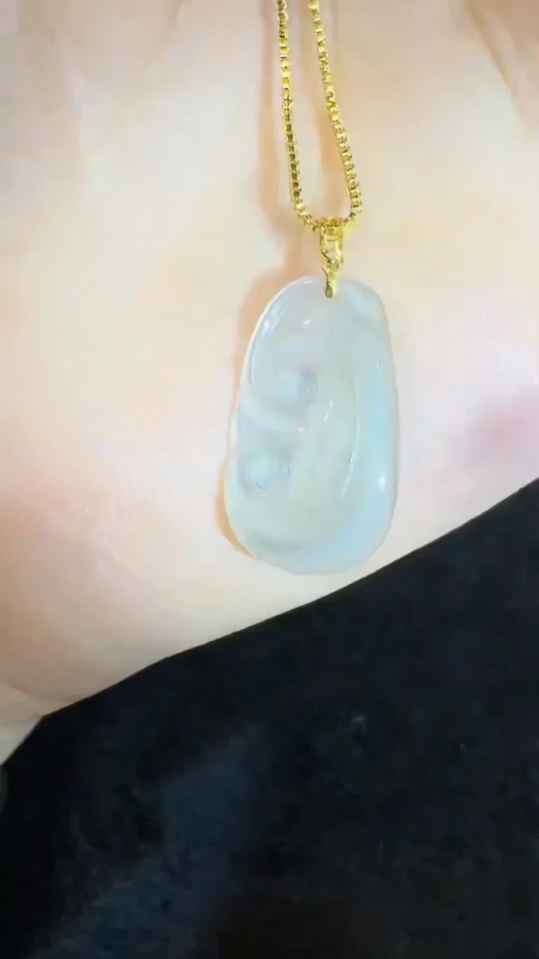 【闪购商品】翡翠吊坠(不含链)18K金镶嵌多样性发货其一不含链