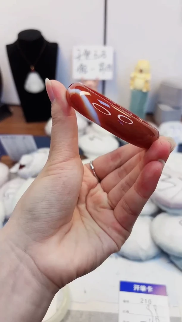 【闪购商品】石英质玉手镯未镶嵌210-玛瑙56圈口