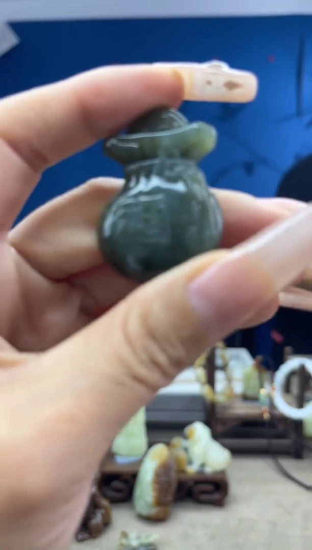 和田玉未镶嵌颈饰11