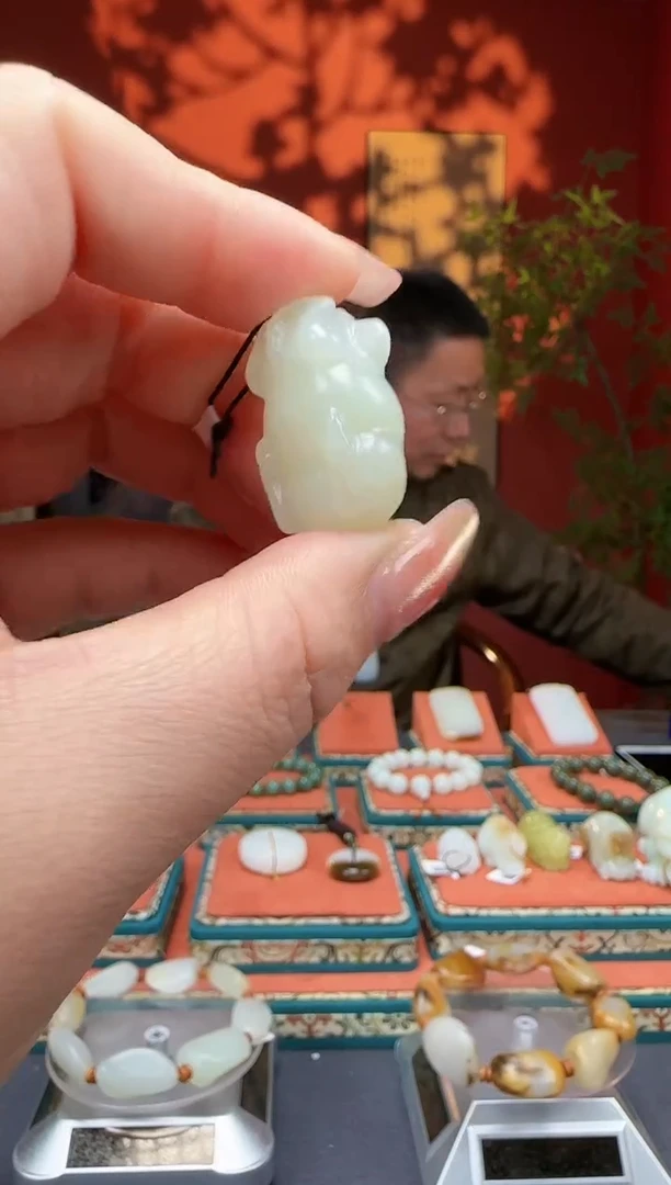 【闪购商品】和田玉吊坠未镶嵌吊坠