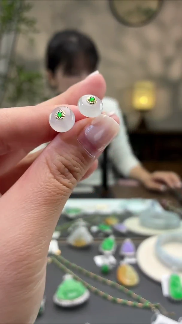 吊坠(不含链)18K金镶嵌翡翠耳饰一对