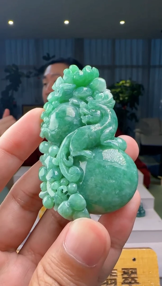 翡翠未镶嵌颈饰XM@@960Q3J19921