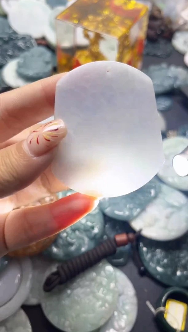 【闪购商品】翡翠颈饰未镶嵌翡翠