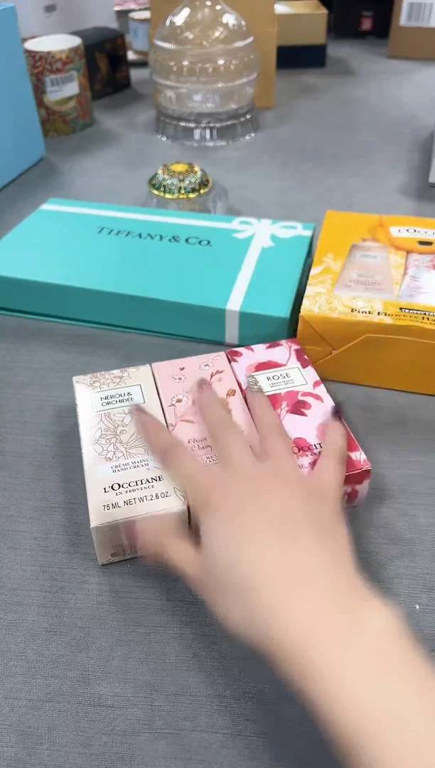 【闪购商品】瓷片新号开播不计成本欢迎点菜！