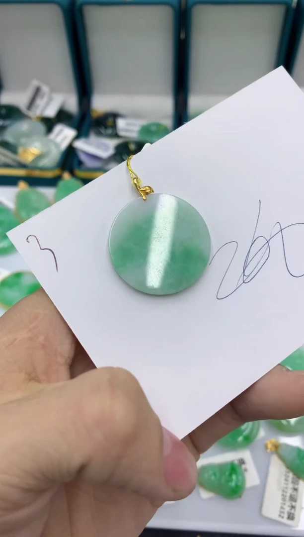 【闪购商品】翡翠颈饰18K金镶嵌11111111111