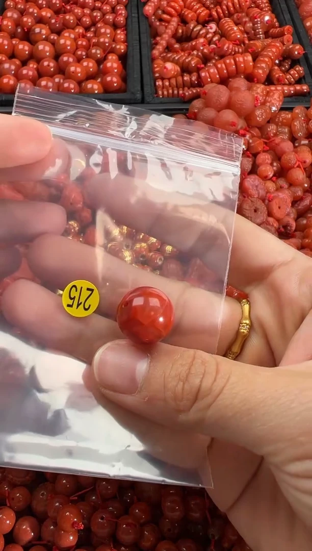 【闪购商品】南红玛瑙颈饰未镶嵌1