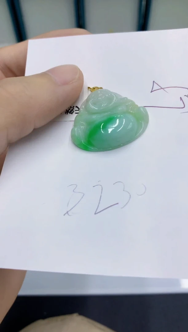 颈饰18K金镶嵌翡翠翡翠