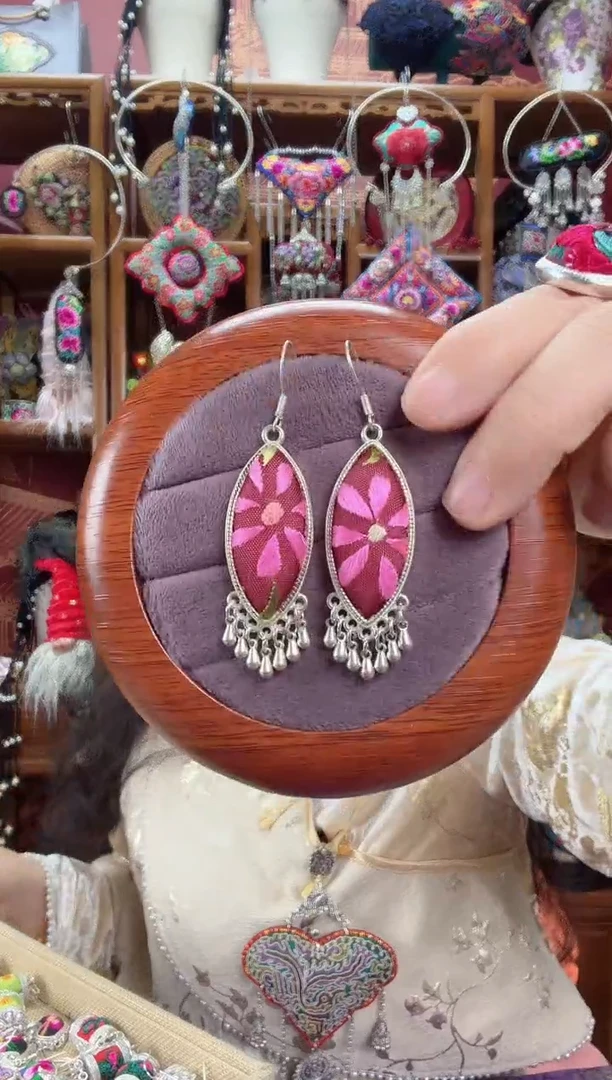 刺绣耳环73甜甜家