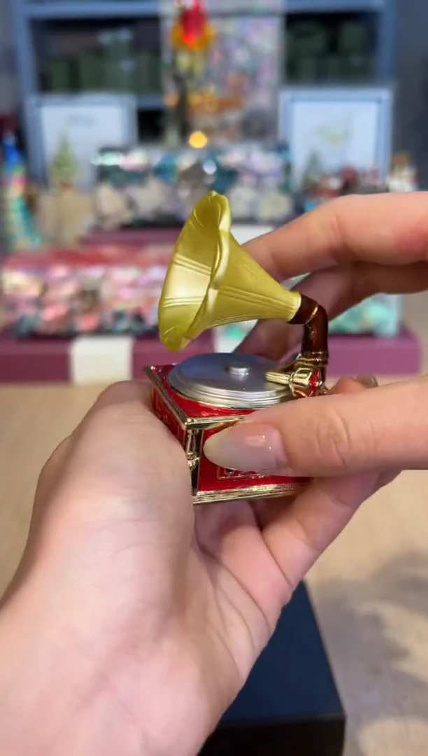 【闪购商品】杯237红色留声机（小）