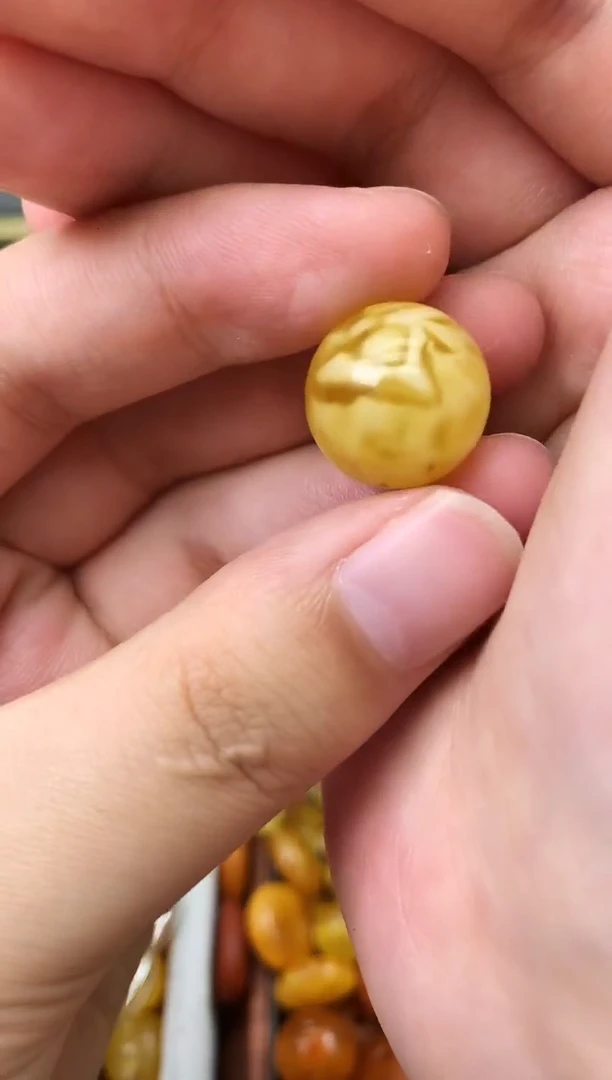 未镶嵌琥珀珠宝奇石51