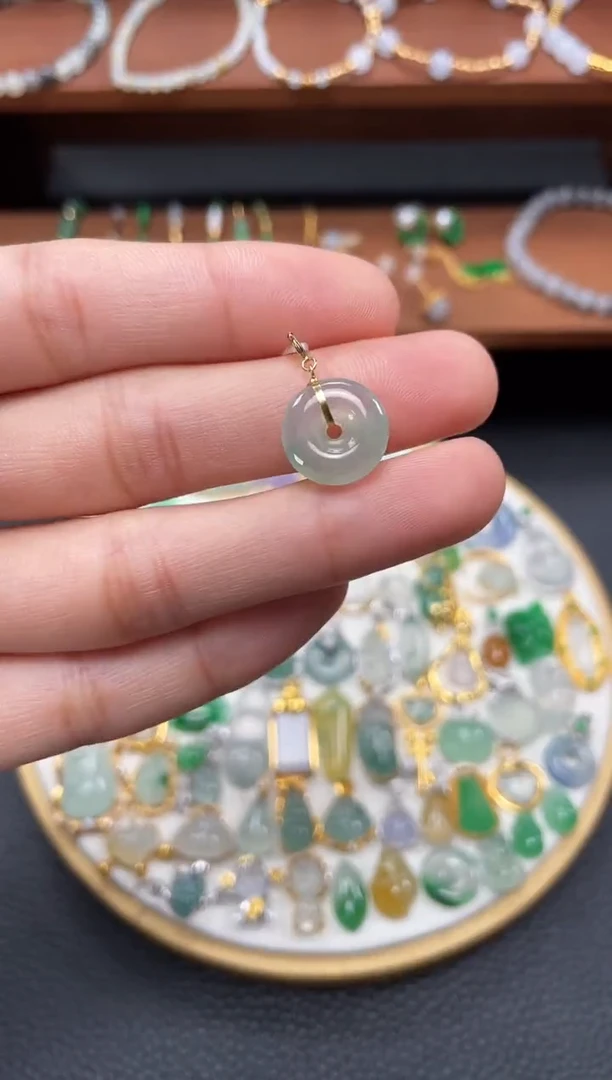 【闪购商品】翡翠吊坠(不含链)18K金镶嵌一个   JK272