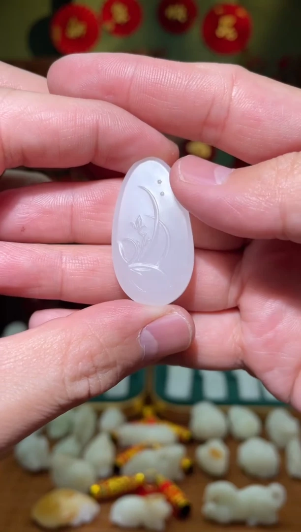 【闪购商品】和田玉颈饰未镶嵌兰花