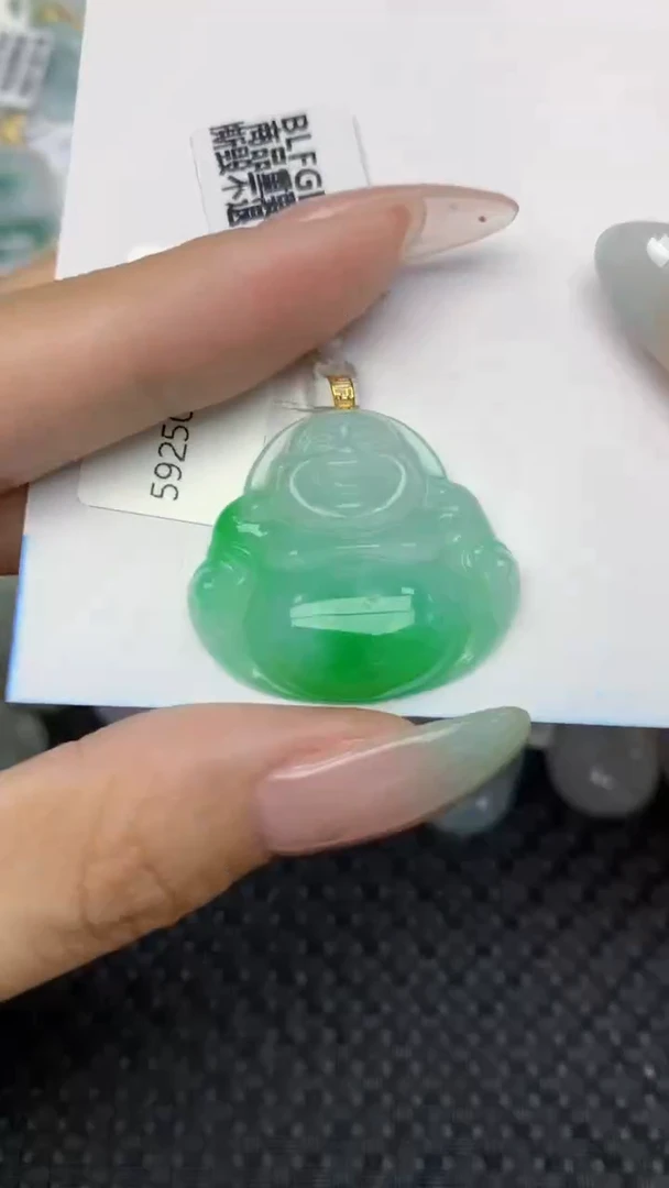 翡翠18K金镶嵌颈饰天然翡翠a货
