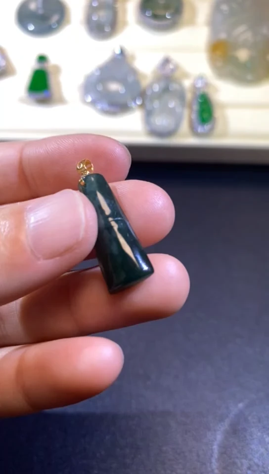 【闪购商品】翡翠吊坠(不含链)18K金镶嵌缅甸天然A货翡翠