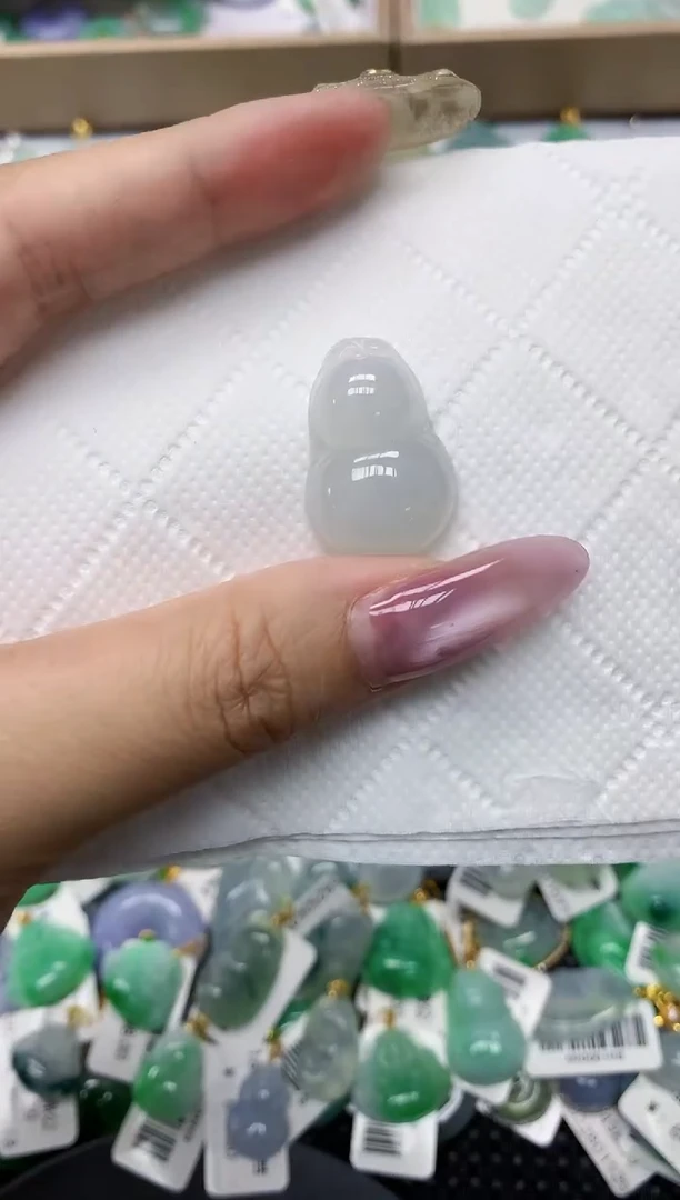 翡翠未镶嵌颈饰1111111111