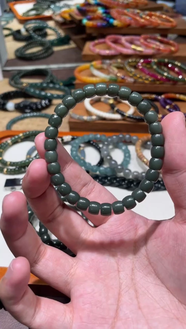 未镶嵌手串和田玉7mm直切沙枣青和田玉手串