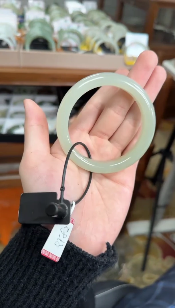 未镶嵌手镯和田玉58