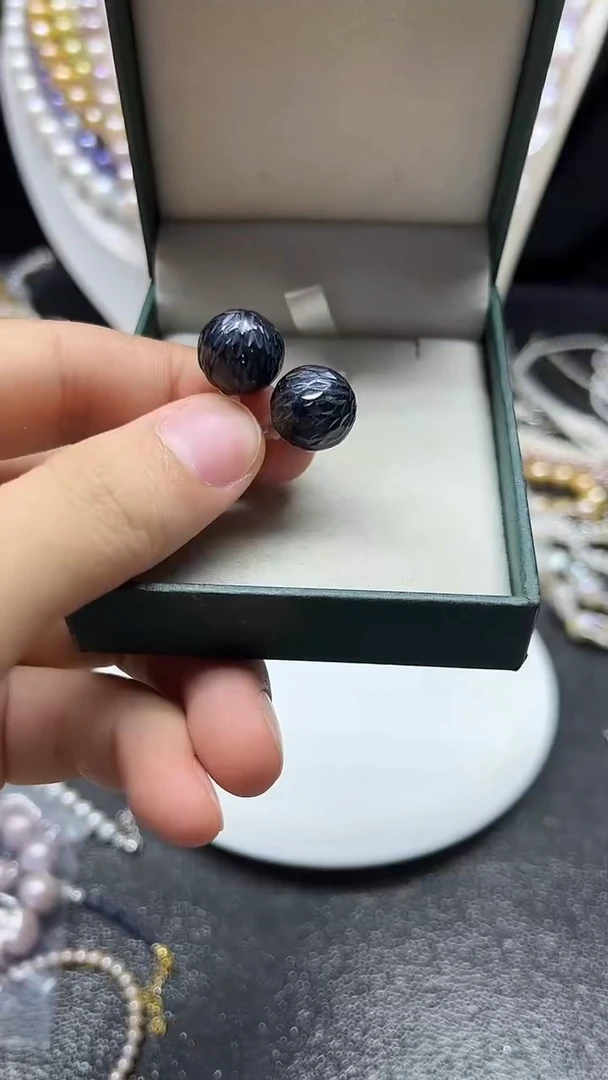 颈饰未镶嵌淡水珍珠耳钉