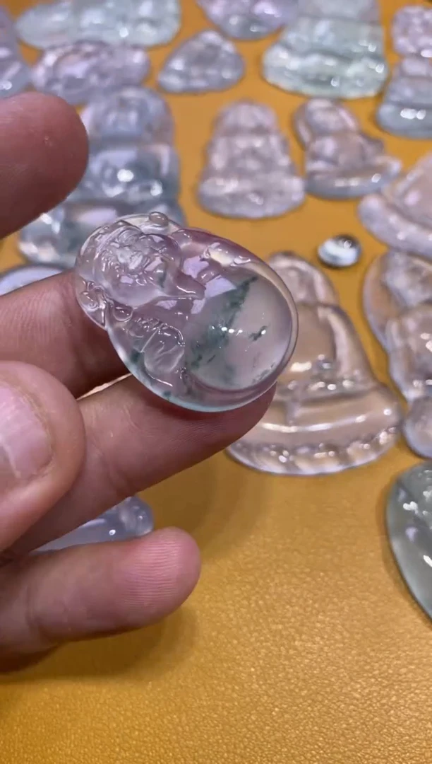 吊坠(不含链)未镶嵌翡翠财神28800  33.4  25.6  6.4