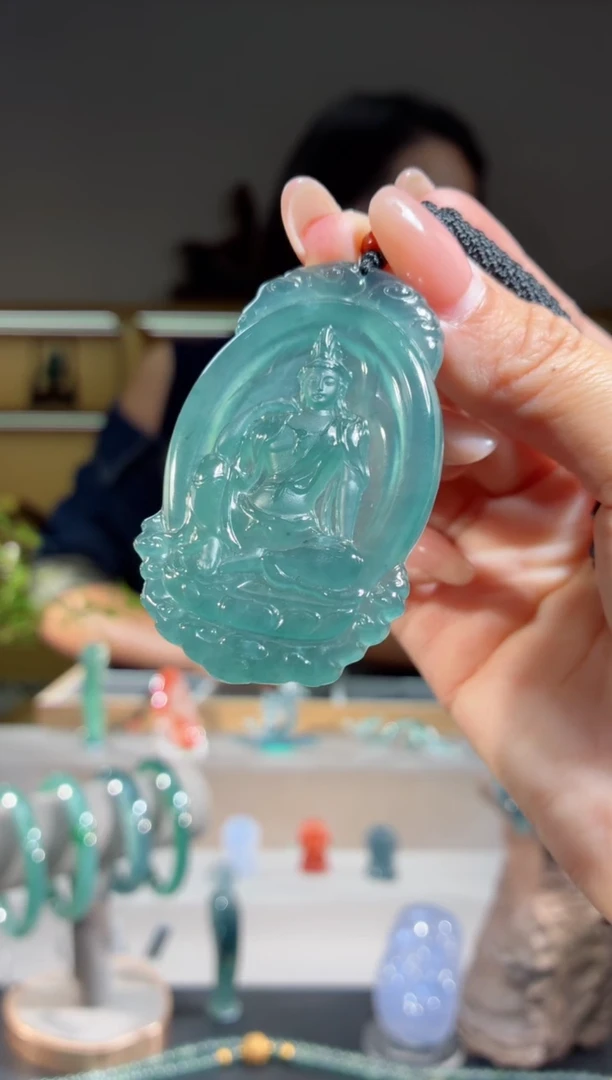 吊坠(不含链)未镶嵌翡翠自在观音