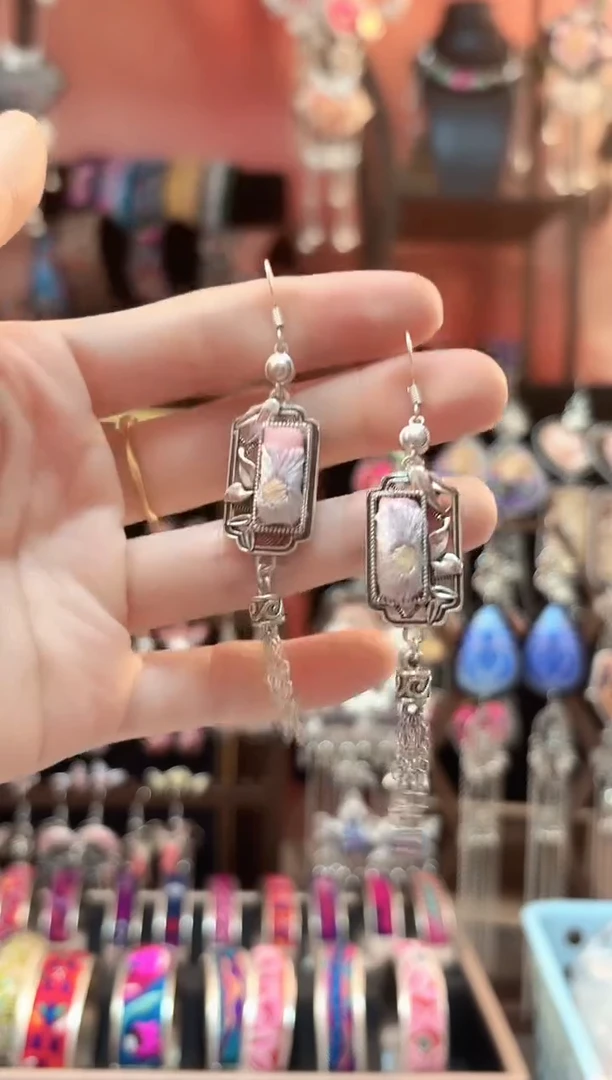 织绣云织谣民族风精美饰品   61