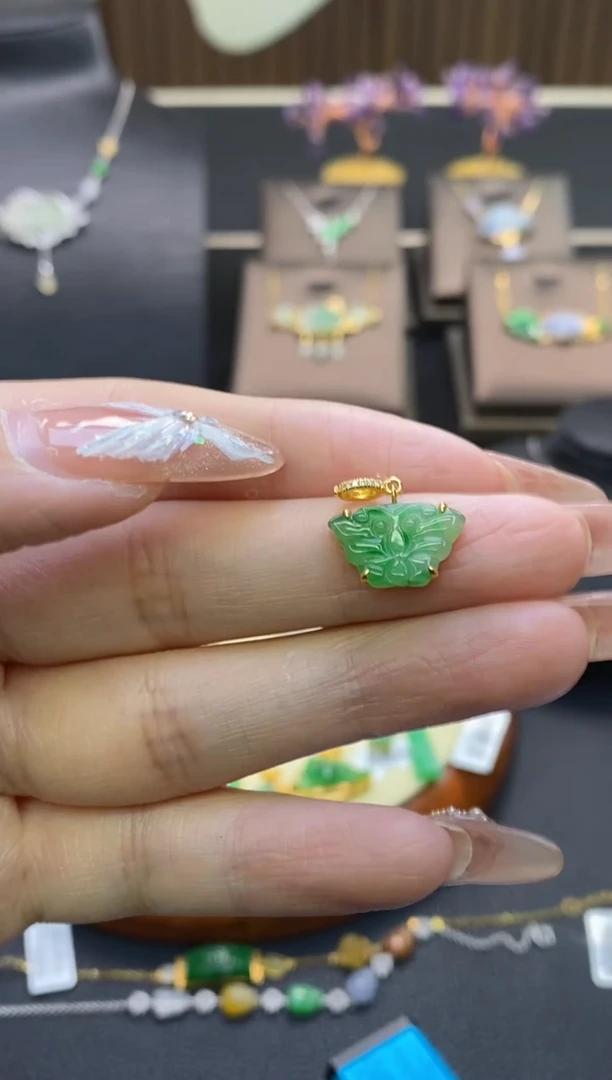 【闪购商品】翡翠颈饰18K金镶嵌净货12318