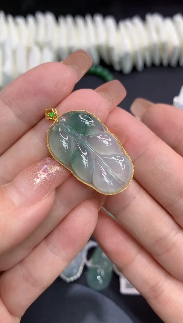 吊坠(不含链)18K金镶嵌翡翠11