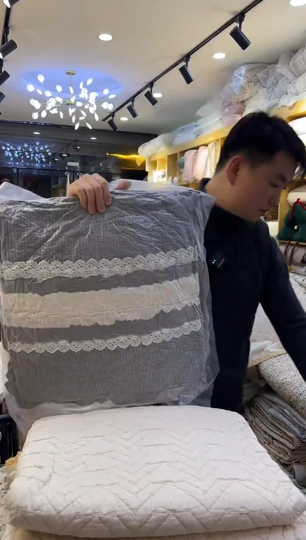 棉砂洗方抱枕 灰色