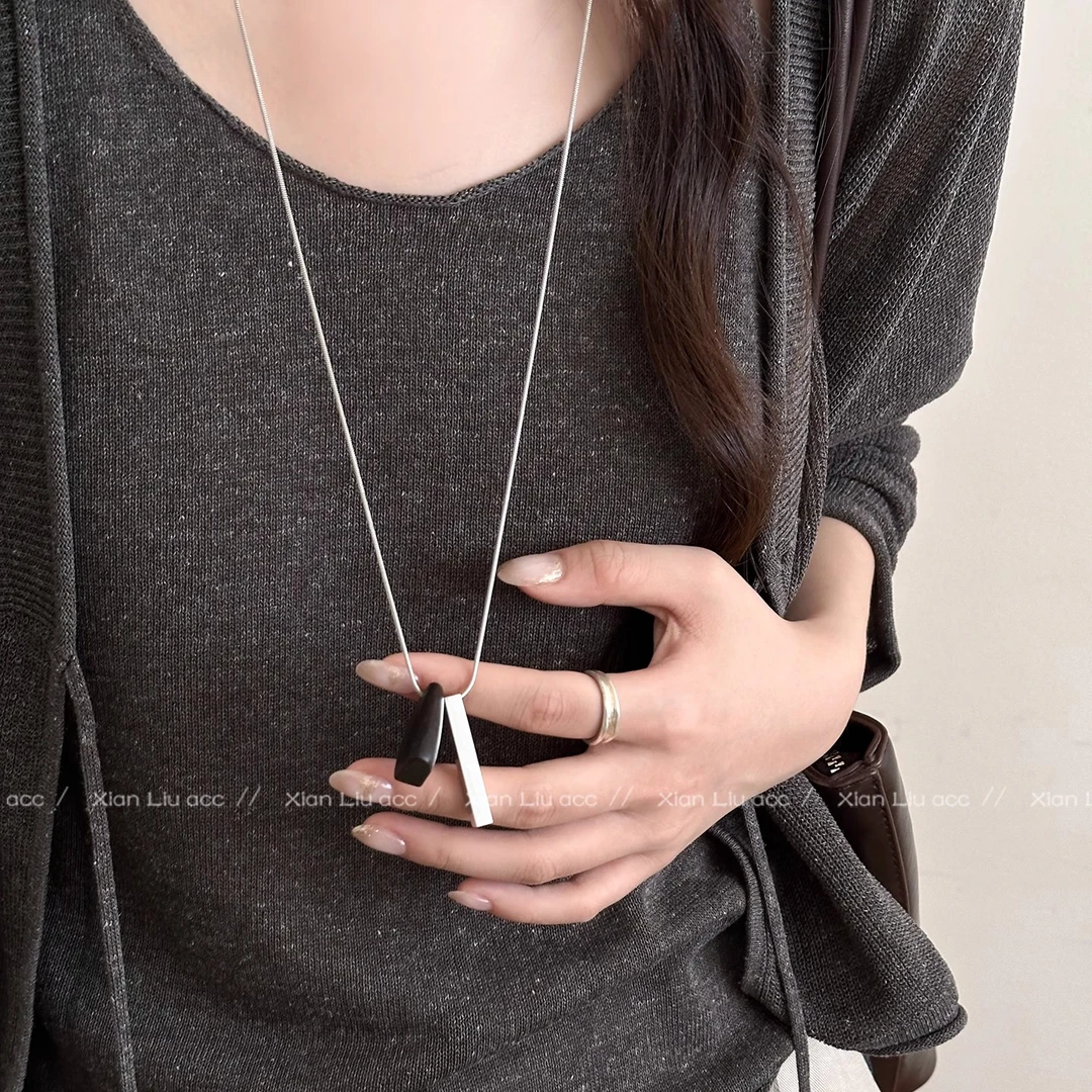 钛钢项链 复古几何木质钛钢柱子项链2025新款小众长款毛衣链配饰