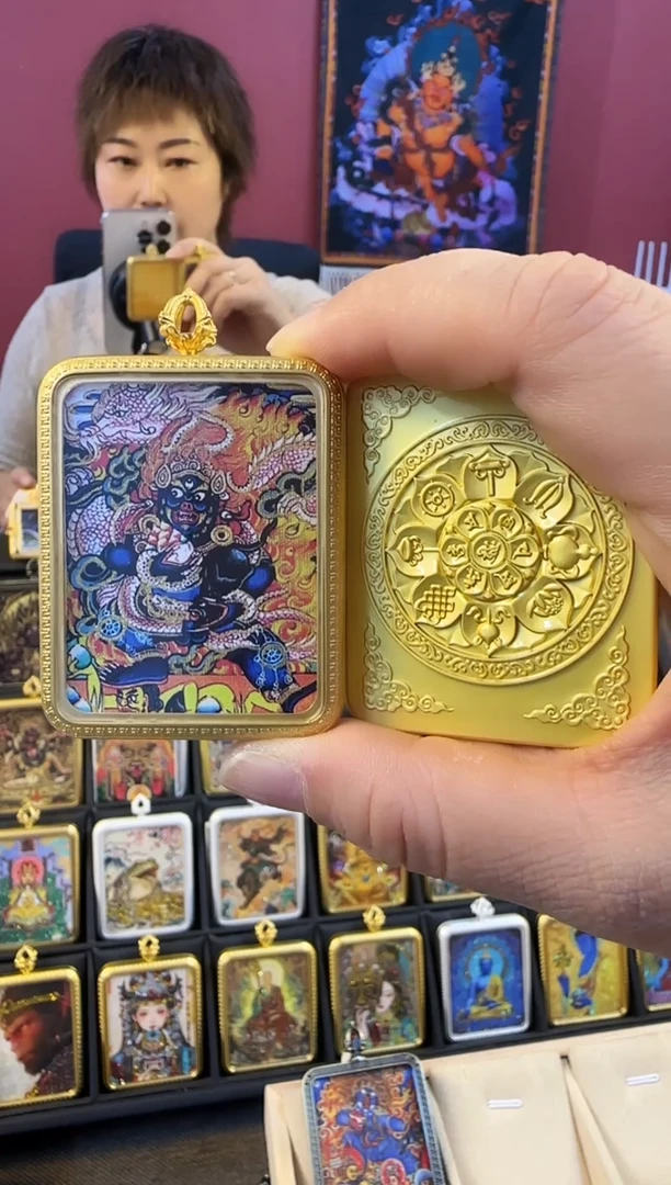 吊坠青海热贡手绘唐卡