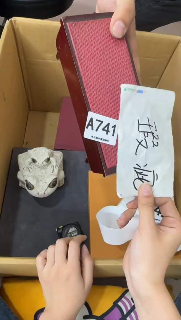 其他昕****y741...中古产品谨慎参拍