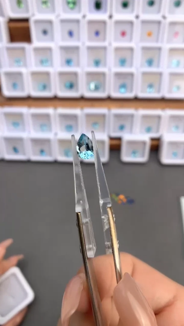 未镶嵌裸石定制海蓝宝石1.0ct 02052