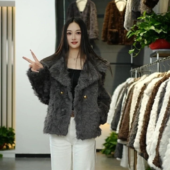 【海风】新款减龄大翻领气质加厚冬季女士休闲保暖外套8388-