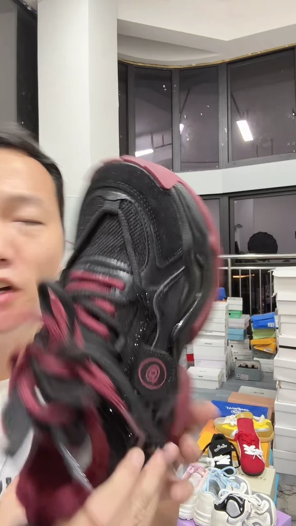 春***开黑红加绒老爹鞋38码