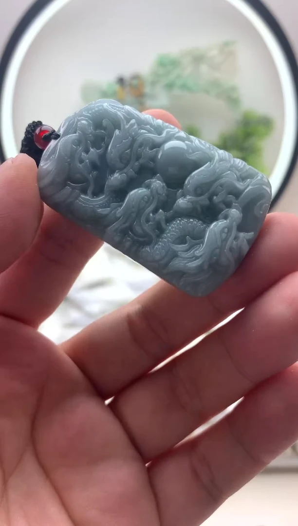 颈饰未镶嵌翡翠九龙牌